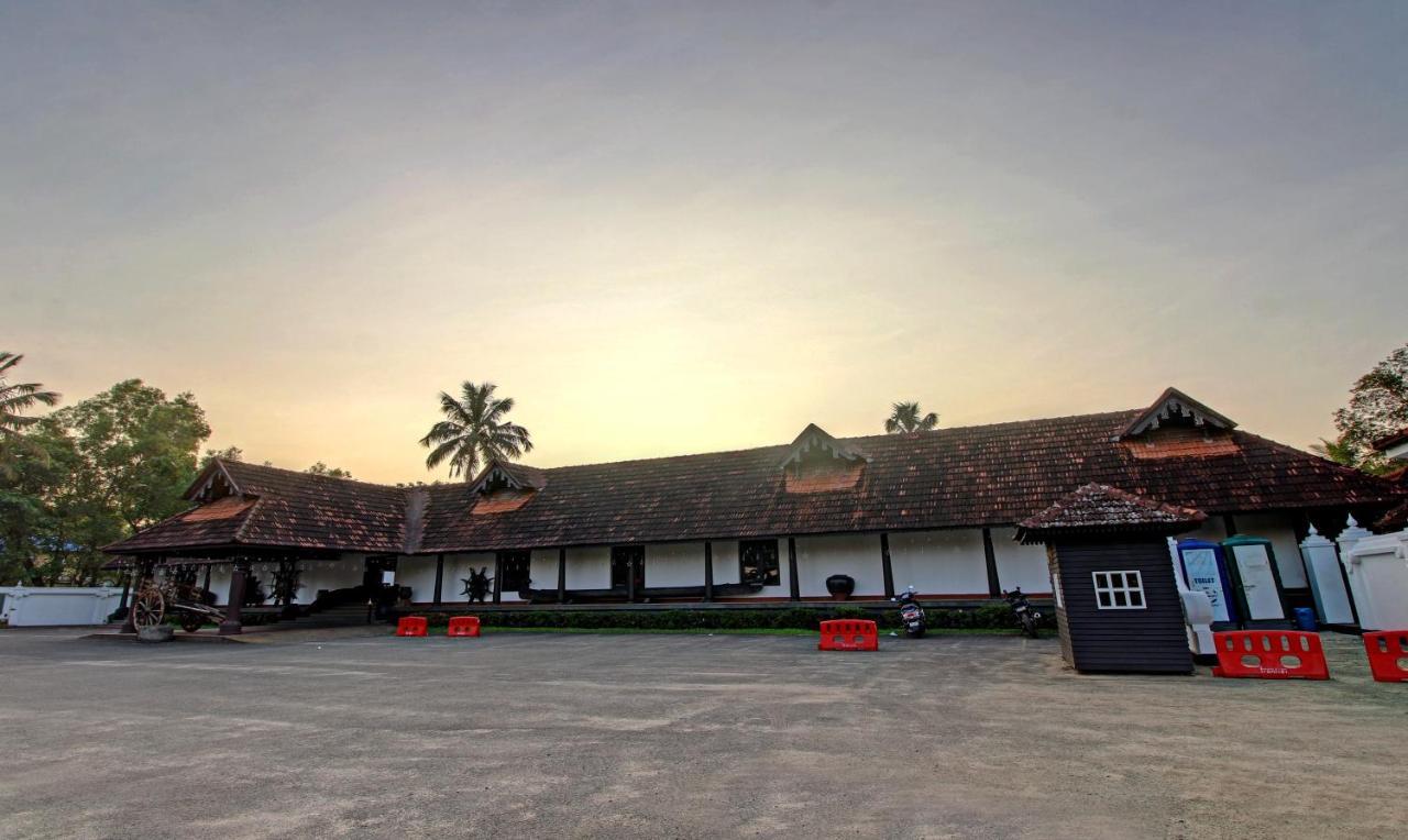 Treebo Premium Travancore Palace Cherthala Alappuzha Екстериор снимка
