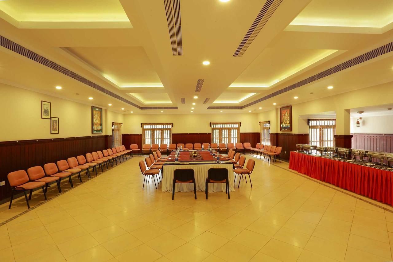 Treebo Premium Travancore Palace Cherthala Alappuzha Екстериор снимка