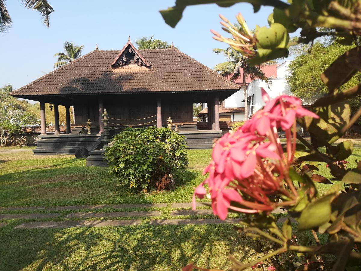 Treebo Premium Travancore Palace Cherthala Alappuzha Екстериор снимка